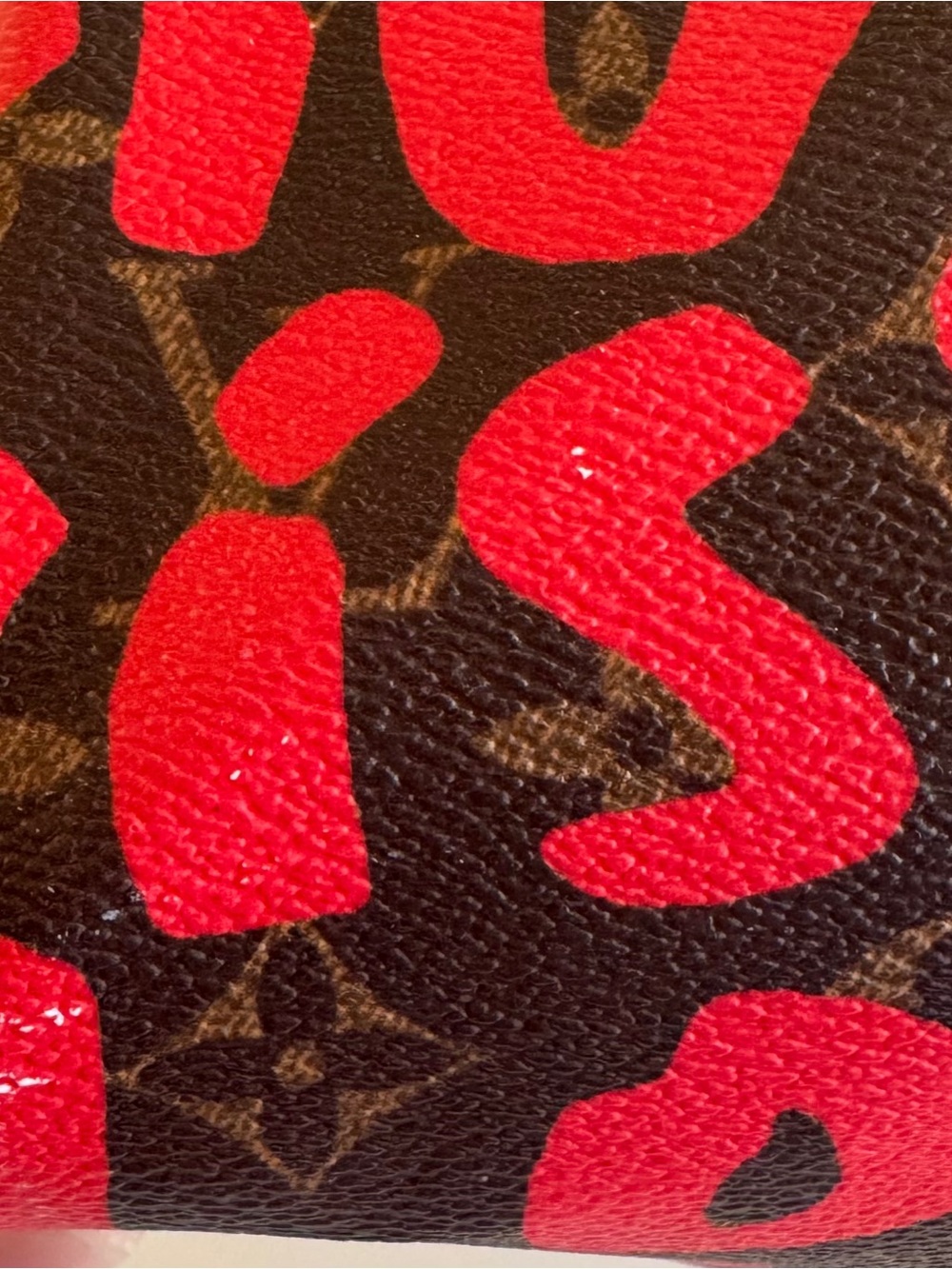 Handbag - Picture 8 of 11
